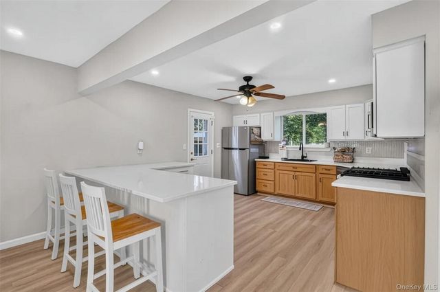 282 W End Avenue, Shirley, NY 11967