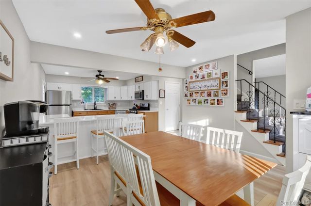 282 W End Avenue, Shirley, NY 11967