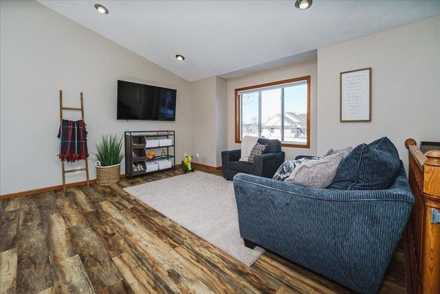 320 Bluebill Street, Baldwin, WI 54002