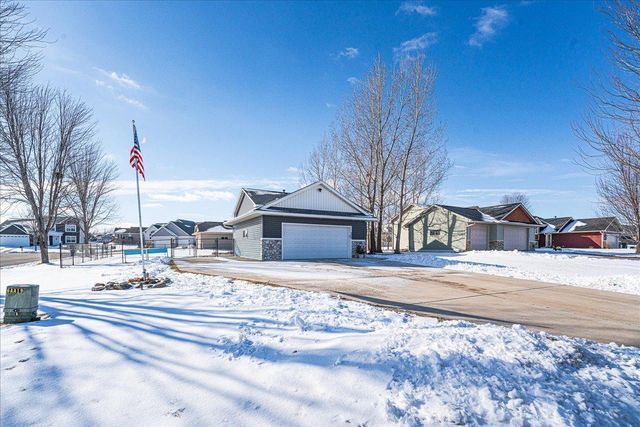 320 Bluebill Street, Baldwin, WI 54002