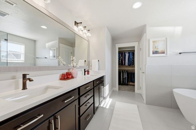 6299 W MEADOW GRASS DR, South Jordan, UT 84009