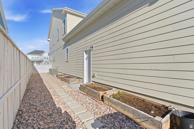 6299 W MEADOW GRASS DR, South Jordan, UT 84009