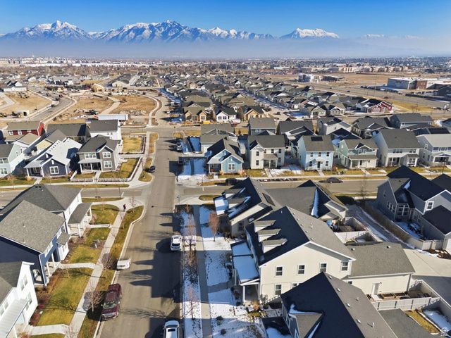 6299 W MEADOW GRASS DR, South Jordan, UT 84009