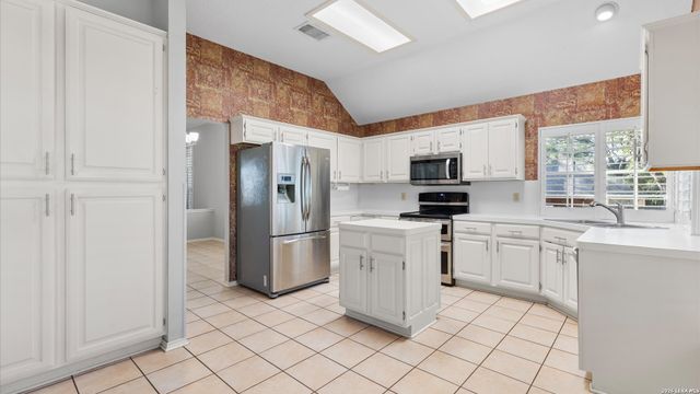 17910 AUTUMN KNL, San Antonio, TX 78258