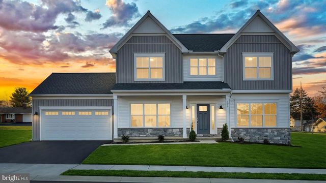 129 ALEXANDRIA DR, Annville, PA 17003