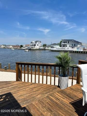220 Catherine Lane, Beach Haven West, NJ 08050