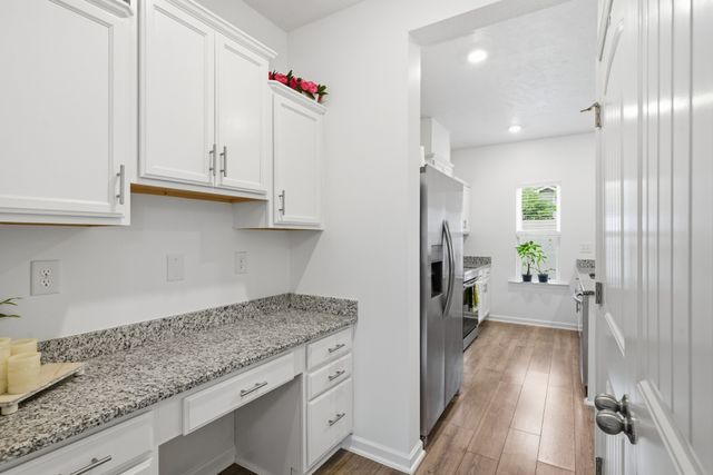 1003 Bradburn Village Dr, Antioch, TN 37013
