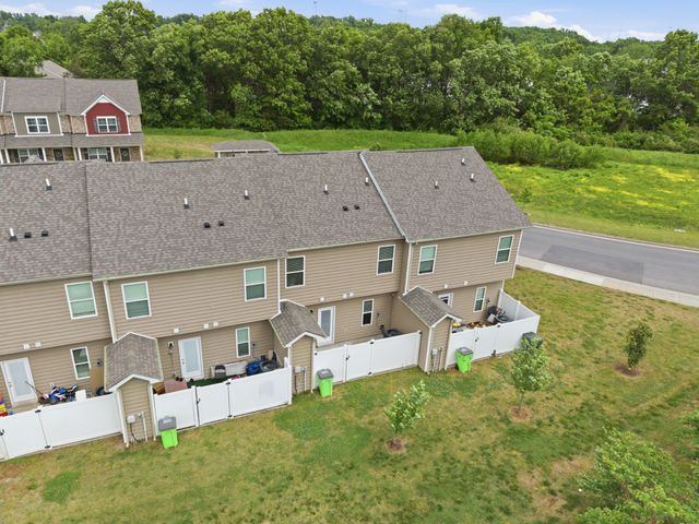1003 Bradburn Village Dr, Antioch, TN 37013