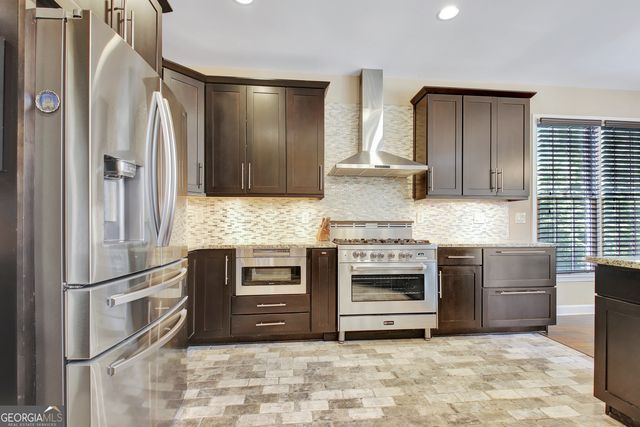 114 Larkins Landing, Peachtree City, GA 30269