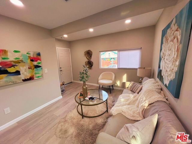 1109 N Chester Avenue, Inglewood, CA 90302