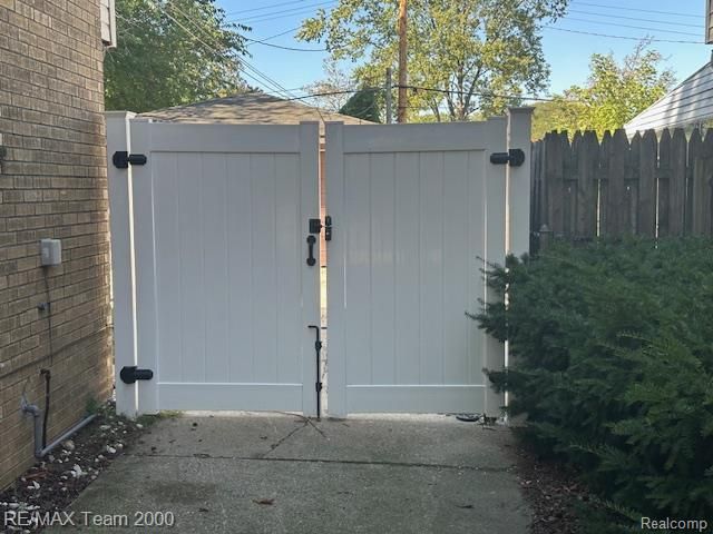 9043 Wormer, Redford, MI 48239