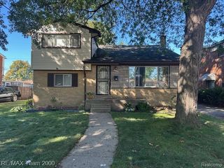 9043 Wormer, Redford, MI 48239