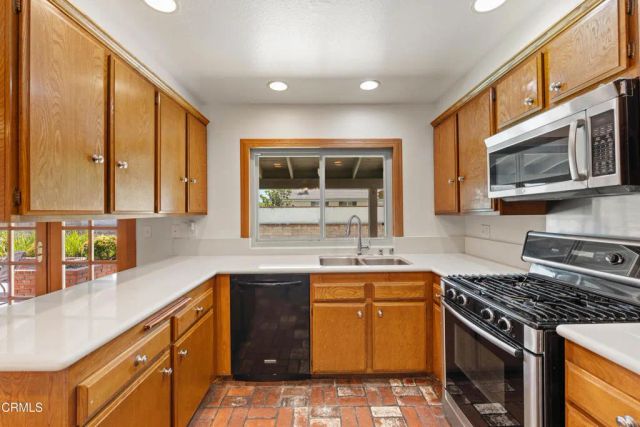 5828 Sunny Vista Avenue, Oak Park, CA 91377