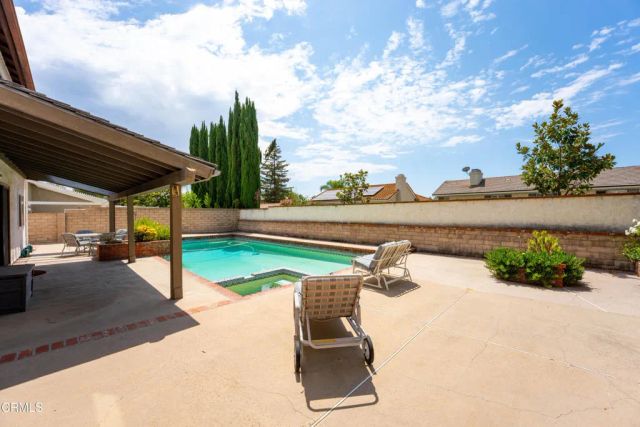5828 Sunny Vista Avenue, Oak Park, CA 91377