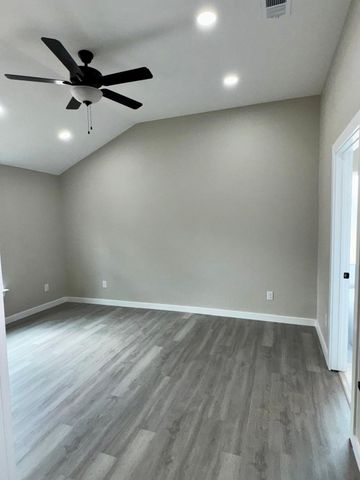 1844 W Houston Street, Paris, TX 75460