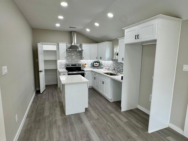 1844 W Houston Street, Paris, TX 75460