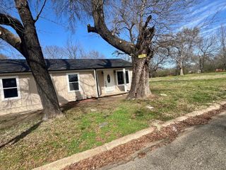 1844 W Houston Street, Paris, TX 75460