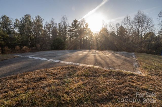 49 Lake James Road, Marion, NC 28752