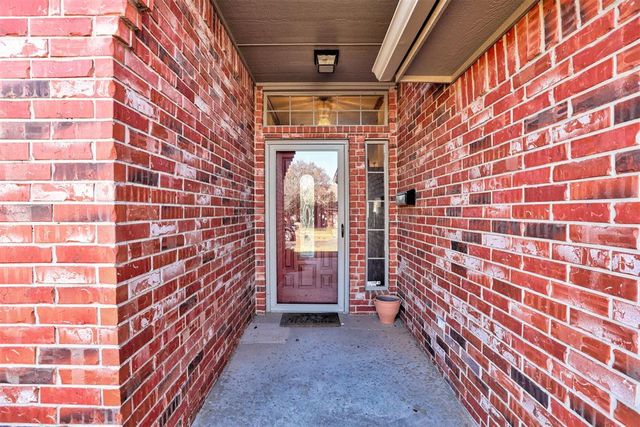 8808 NW 114th Street, Oklahoma City, OK 73162