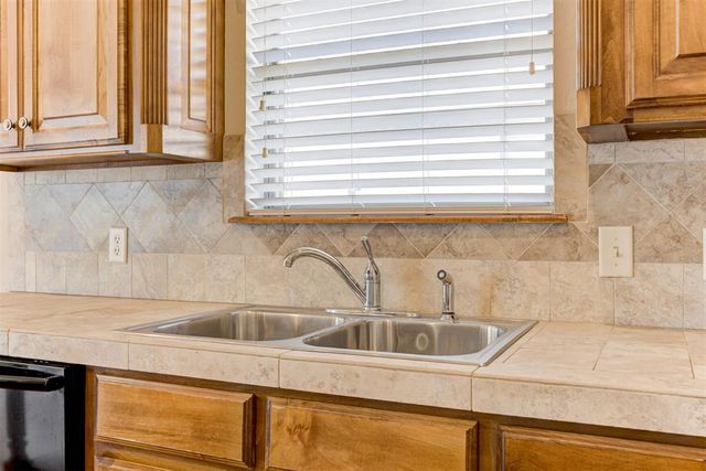 8808 NW 114th Street, Oklahoma City, OK 73162