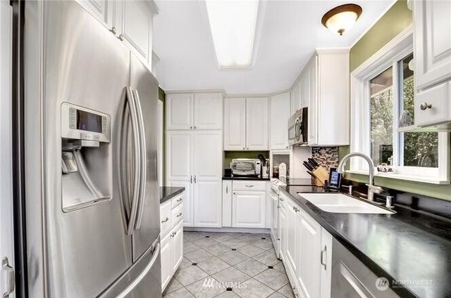 21230 38th Place W, Brier, WA 98036