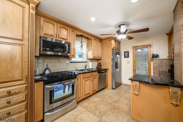 147 Claremont Ave, Verona Twp., NJ 07044