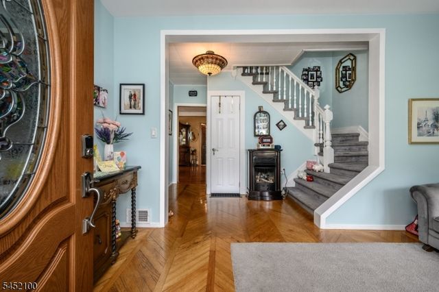 147 Claremont Ave, Verona Twp., NJ 07044