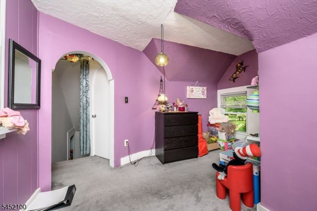147 Claremont Ave, Verona Twp., NJ 07044