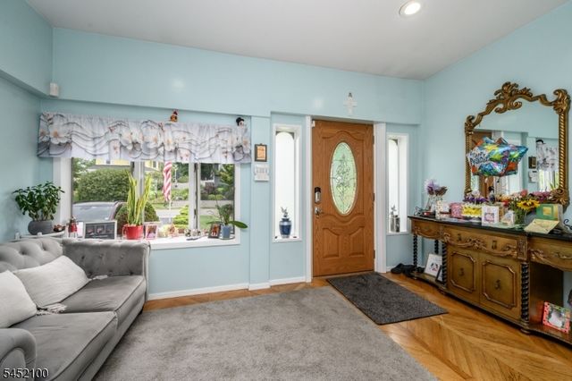 147 Claremont Ave, Verona Twp., NJ 07044