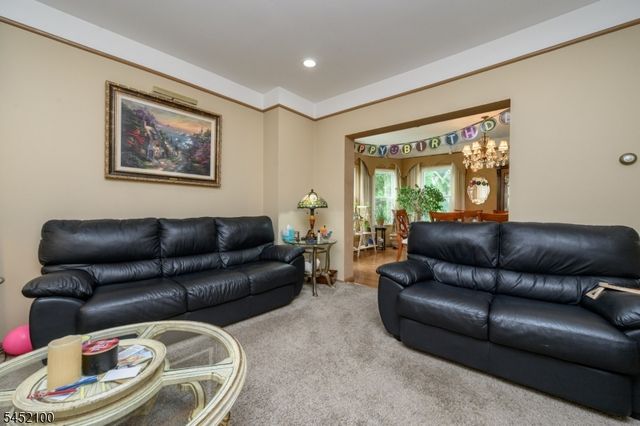 147 Claremont Ave, Verona Twp., NJ 07044