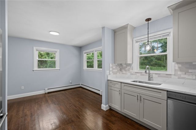 126 Alton Bradford Road, Hopkinton, RI 02808