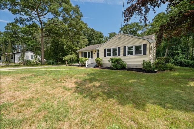 126 Alton Bradford Road, Hopkinton, RI 02808
