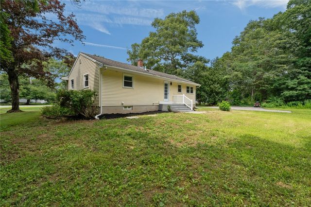 126 Alton Bradford Road, Hopkinton, RI 02808