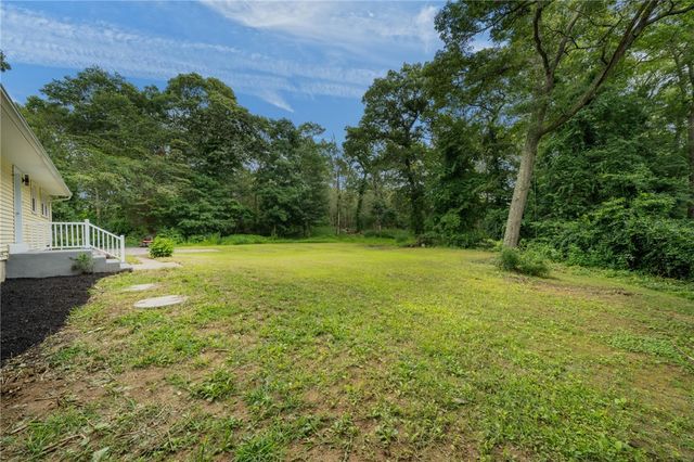 126 Alton Bradford Road, Hopkinton, RI 02808
