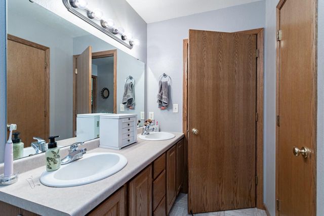 1914-1916 BROOK VIEW COURT, Wausau, WI 54403