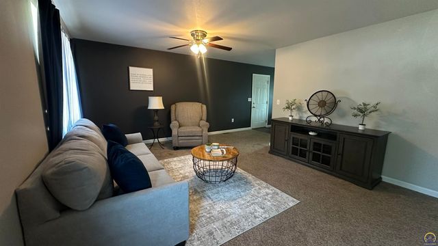 517 S Cottonwood ST, Emporia, KS 66801