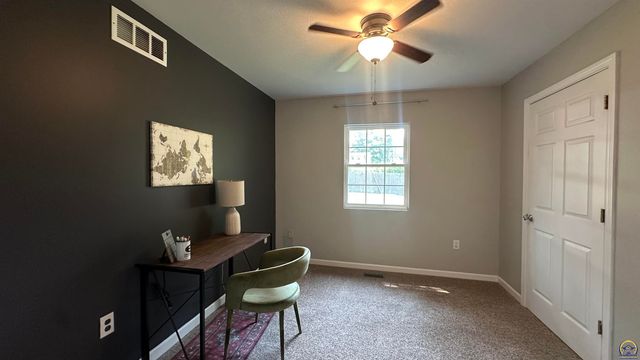 517 S Cottonwood ST, Emporia, KS 66801