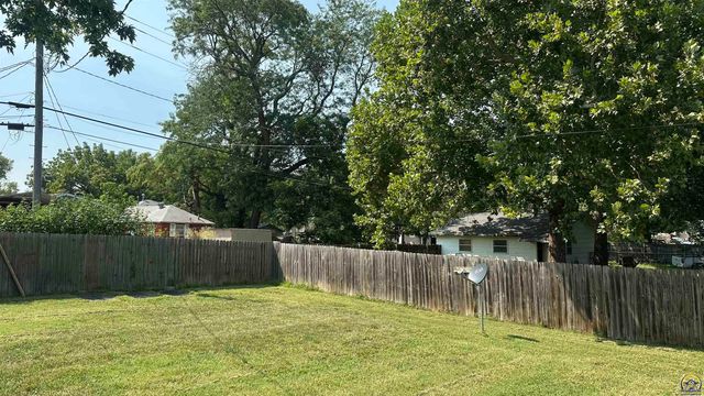 517 S Cottonwood ST, Emporia, KS 66801