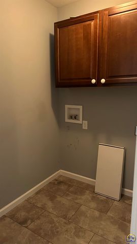 517 S Cottonwood ST, Emporia, KS 66801