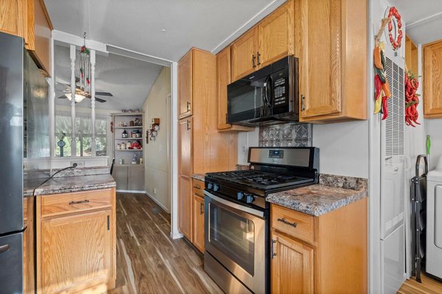 11991 Black Dr, Big Oak Flat, CA 95305