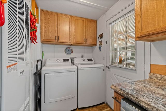 11991 Black Dr, Big Oak Flat, CA 95305