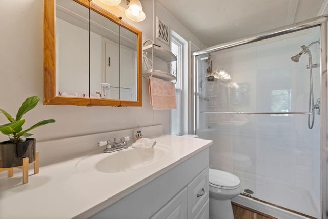 11991 Black Dr, Big Oak Flat, CA 95305