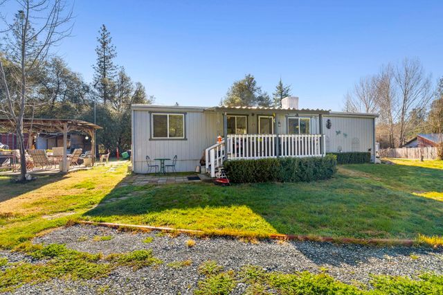 11991 Black Dr, Big Oak Flat, CA 95305