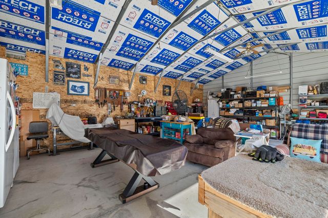 11991 Black Dr, Big Oak Flat, CA 95305