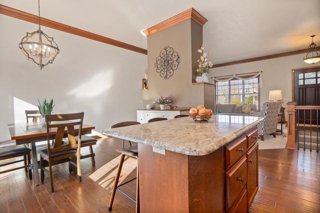 1024 FAVERSHAM WAY, Green Bay, WI 54313