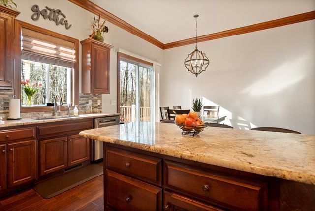 1024 FAVERSHAM WAY, Green Bay, WI 54313