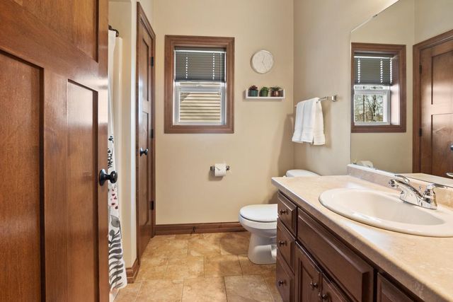 1024 FAVERSHAM WAY, Green Bay, WI 54313