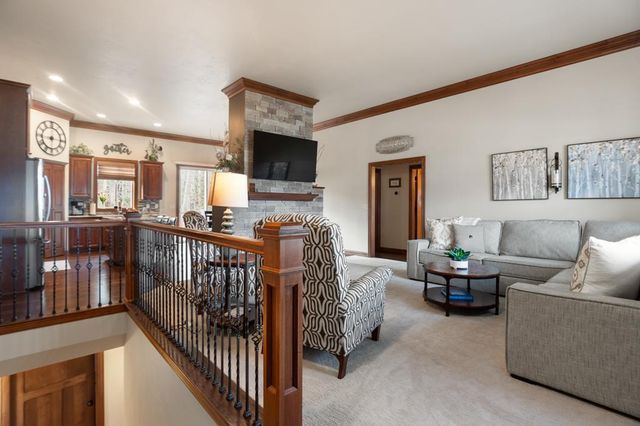 1024 FAVERSHAM WAY, Green Bay, WI 54313