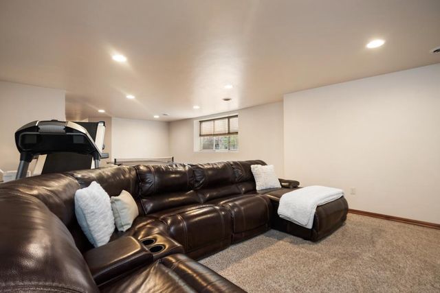 1024 FAVERSHAM WAY, Green Bay, WI 54313