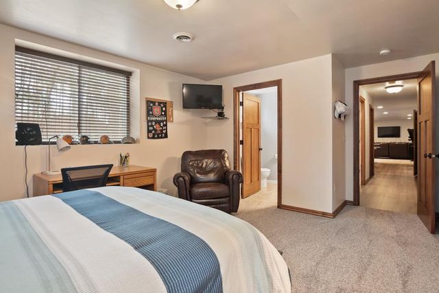 1024 FAVERSHAM WAY, Green Bay, WI 54313